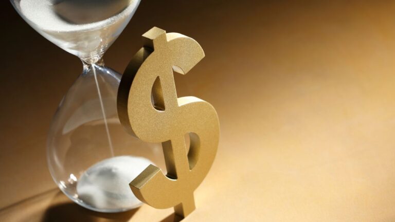 Leia mais sobre o artigo Juros altos e orçamento pressionado: estratégias para reduzir custo da dívida com FGTS